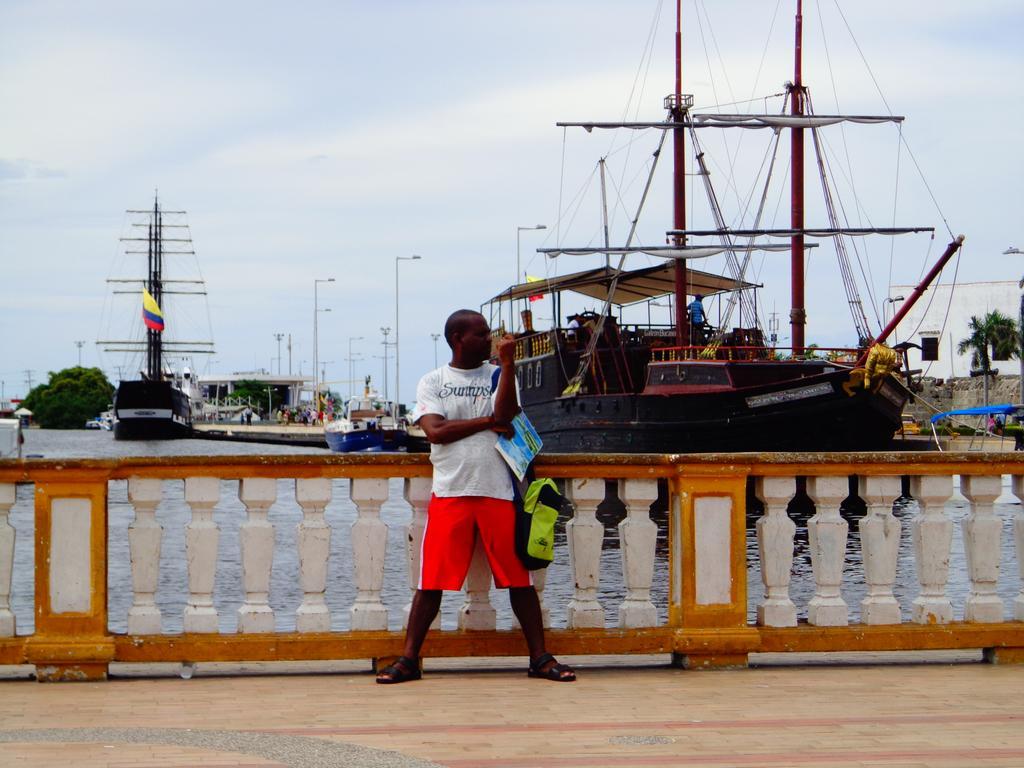 Bourbon St Hostal Boutique Cartagena Екстер'єр фото
